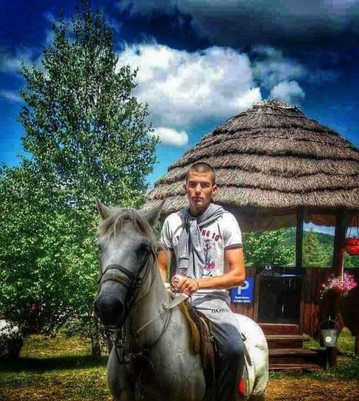 Etno Selo Montenegro Ξενοδοχείο Plužine Εξωτερικό φωτογραφία